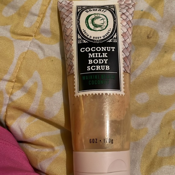 Coconut Milk Body Scrub / Ultra Shea Butter body Cream - Picture 5 of 5